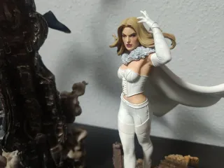 Estatua Emma Frost Iron Studios