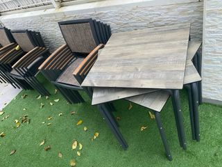 Sillas y mesas  de exterior apilables aluminio.