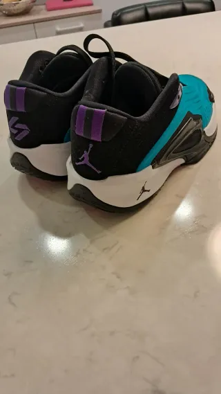 Zapatillas Jordan talla 39