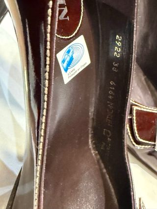 Zapatos Balmain charol burdeos T.38 (1 uso)