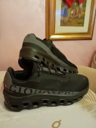ON Running Cloumonster Scarpe Nuove Scatola