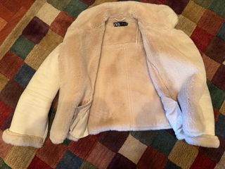 Chaqueta Zara doble faz beige