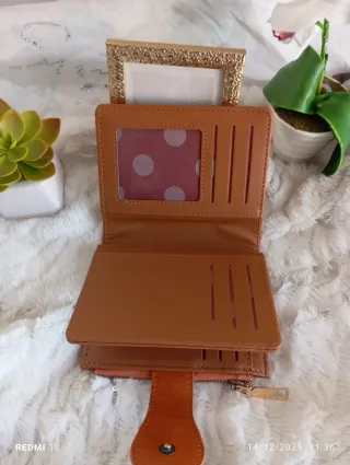 Portafoglio donna marrone con fiore