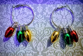 Pendientes artesanales bombillas navideñas