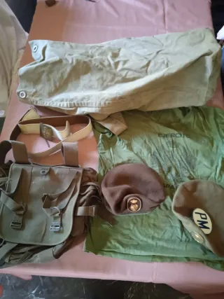 Accesorios y ropa militar