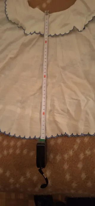 Capa vintage bordada azul y blanco