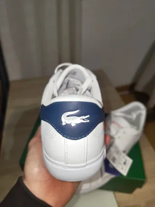 Zapatillas Lacoste Blancas y Azul Marino