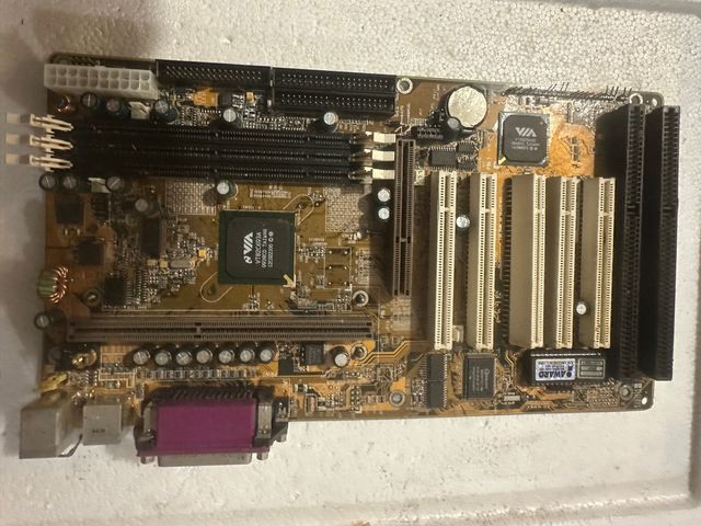 102- placa base antigua vía slot a