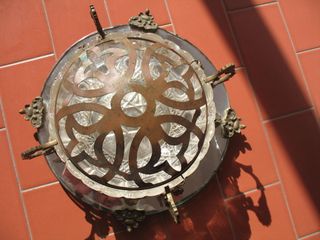 Antiguidade de Vidro e Metal