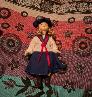 Muñecas de porcelana pequeñas