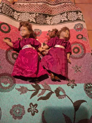 Muñecas de porcelana pequeñas