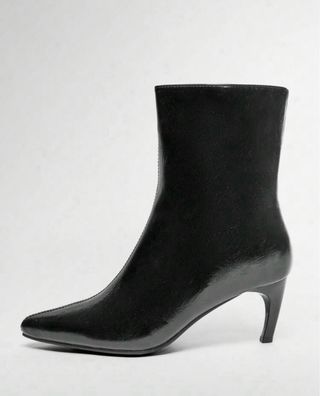 Botins pretos novos nunca usados