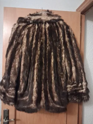 Abrigo de pelo marrón y multicolor talla XXL