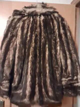 Abrigo de pelo marrón y multicolor talla XXL