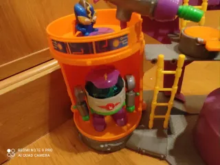 Laboratorio doctor K. Superzings Rival of kaboom