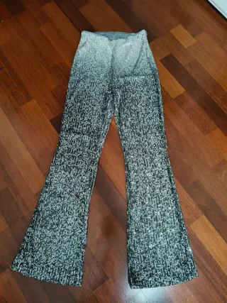 Pantalón plateado lentejuelas fluido