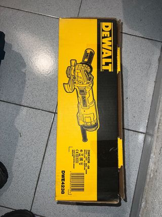 Radial DeWalt DWE4238 Nueva