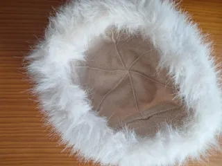 Gorro de pelo beige para mujer sin estrenar