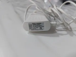 Cargador 5V 700mA DC 1m Blanco