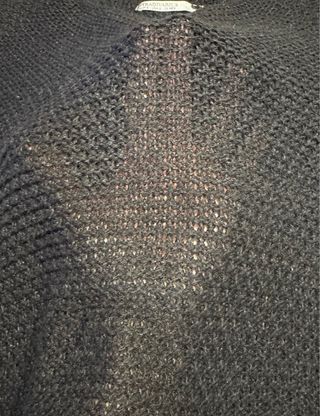 Suéter negro tejido