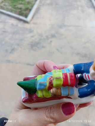 Statuina Porcellana Bambino Slitta Regalo Una del