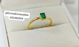 Anillo oro18k con esmeralda 100% colombiana.