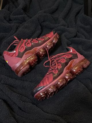 Nike Air Vapormax Night Maroon