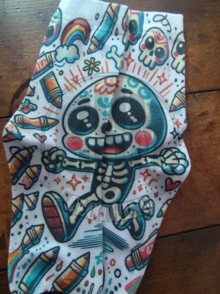 Calze fantasia teschio e matite