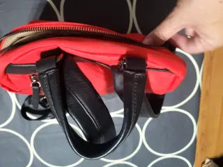 Mochila rojo y turquesa marca volum