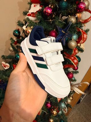 Zapatillas Adidas Niños Talla 23 1/2 y Talla 25
