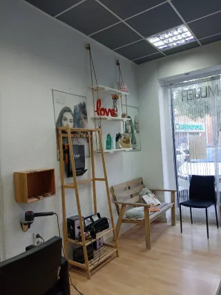 TRASPASO SALON PELUQUERIA Y ESTÉTICA UNISEX TRIANA