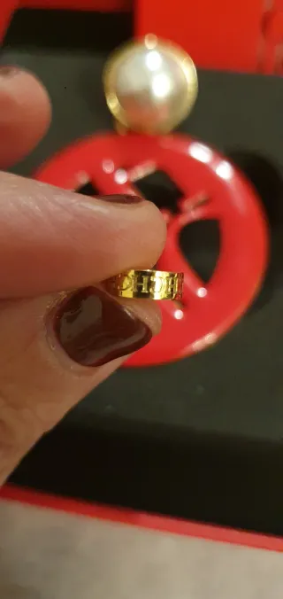 Pendientes Carolina Herrera CH Aro Rojo Perla