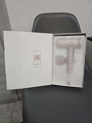 Asciugacapelli Philips Serie 8000 ThermoShield