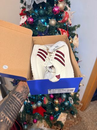 Zapatillas Adidas Mujer Blancas y Granates