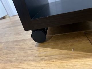 Escritorio con bandeja extraíble para teclado