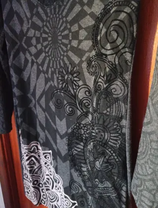 Vestido Koröshi estampado