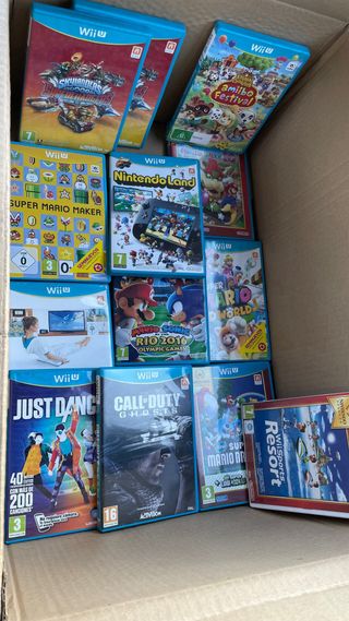 Nintendo Wii U negra + Accesorios...