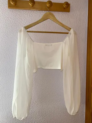 Camiseta SHEIN blanca manga larga crop top