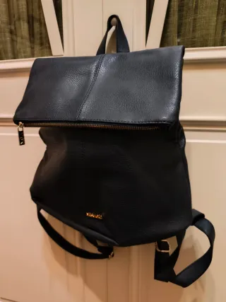 Mochila Misako Azul  y cremalleras doradas