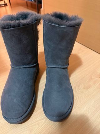 Botas Ugg grises Talla 40 seminuevas con lazos