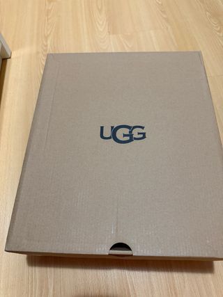 Botas Ugg grises Talla 40 seminuevas con lazos