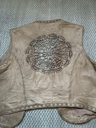 Chaleco de piel Isato Talla M