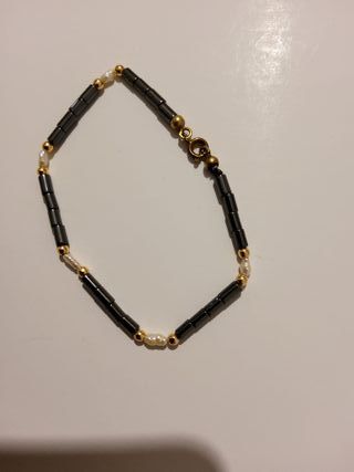 Bracciale con ematite e perle