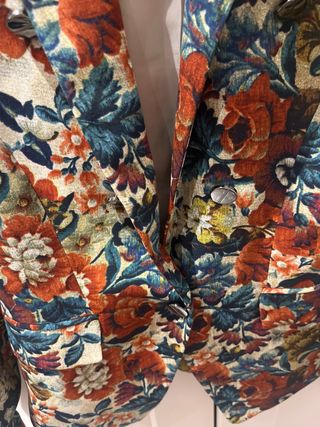 Blazer Mango Estampado Flores Talla S