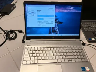 Portátil HP i5 11ª Gen - Para piezas