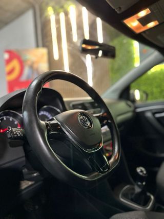 Volkswagen Polo 2015