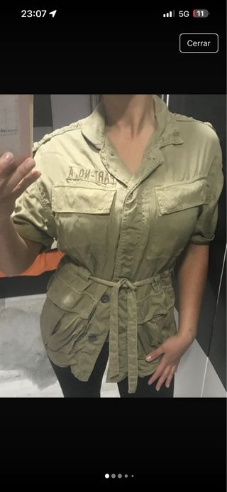 Camisa militar Bershka verde