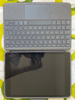 Logitech Combo Touch Teclado y Funda iPad
