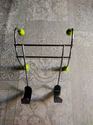 Colgador de puerta blanco