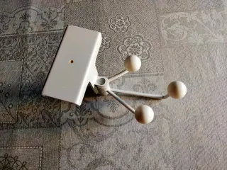 Colgador de puerta blanco